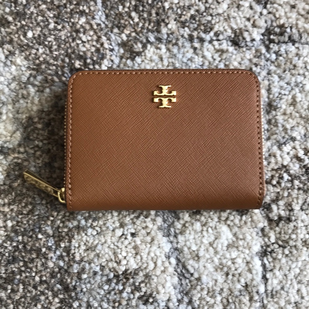 SOLD! NWT Tory Burch Emerson Zip Coin/Card Case